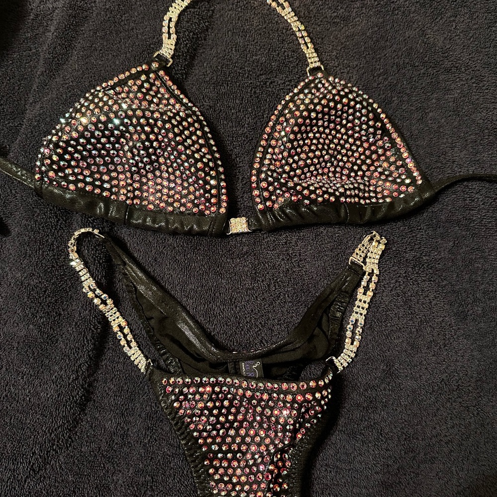 Bikini competition suit size small/medium top and medium bottoms